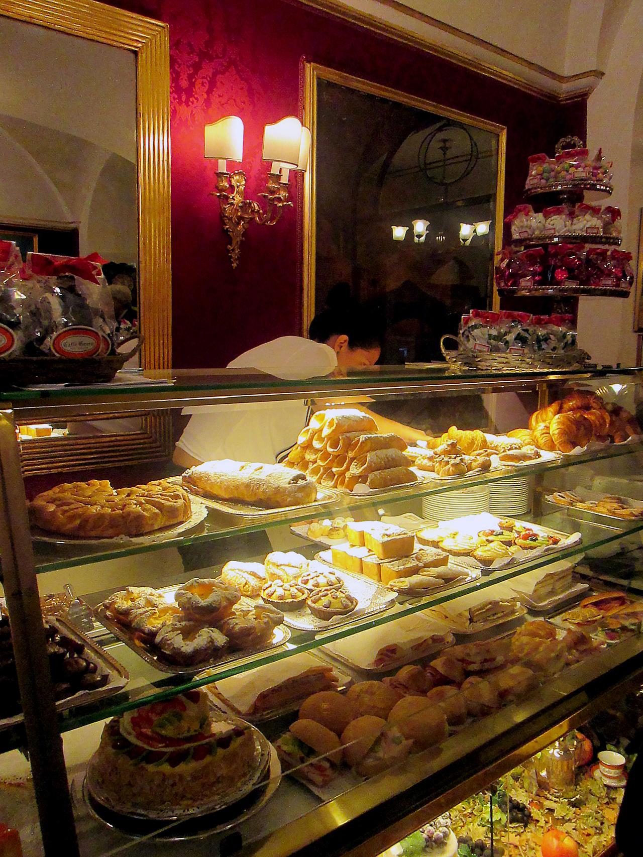 cafe greco cukiernia Rzym