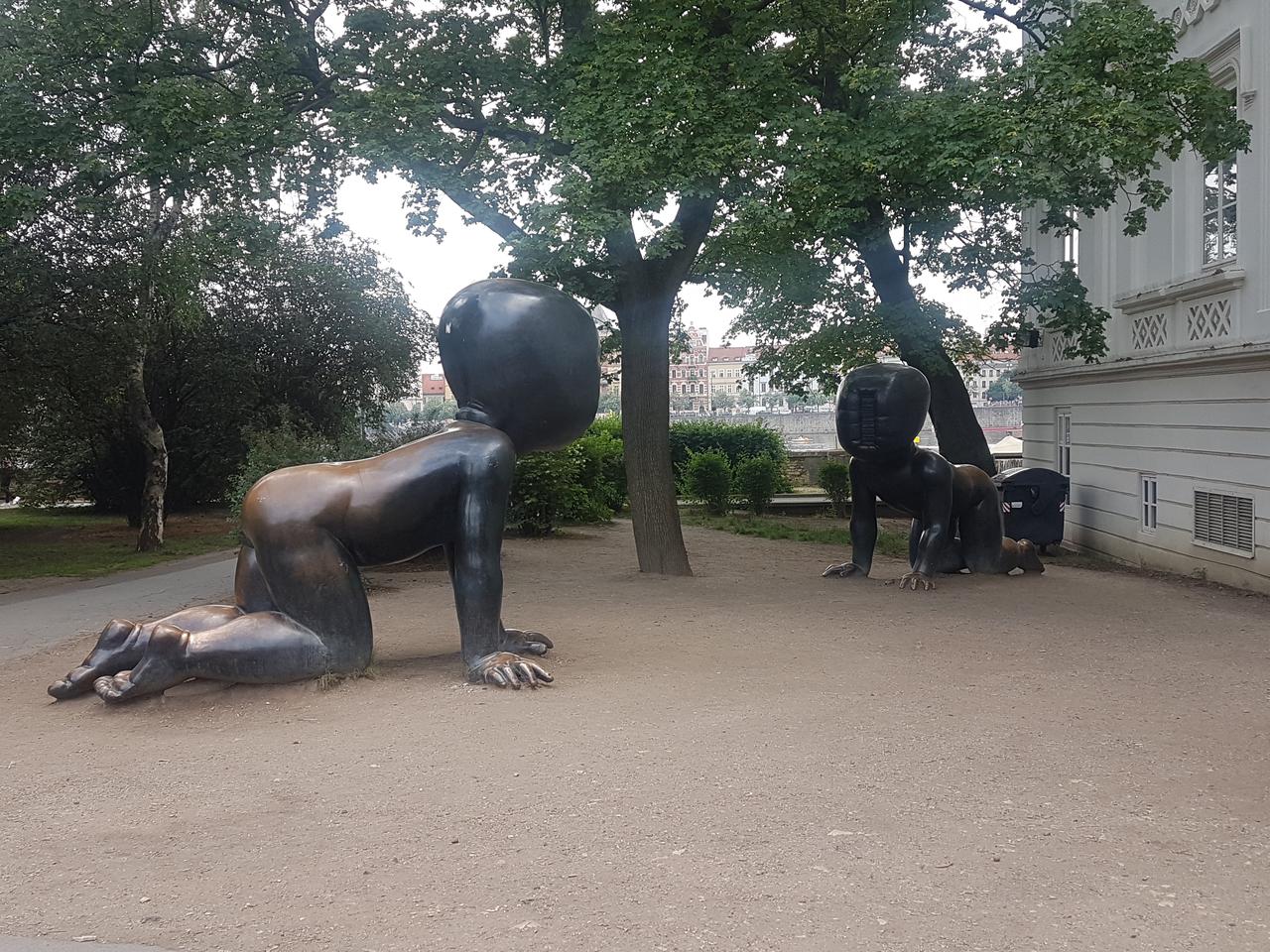rzezby Praga czeska Kampa
