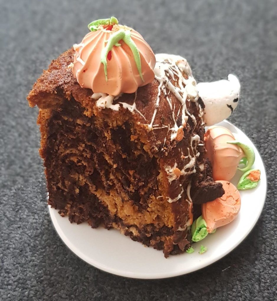 halloweenowe ciasto czekoladowo-dyniowe